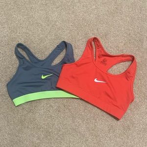 Nike sports bra (bundle)